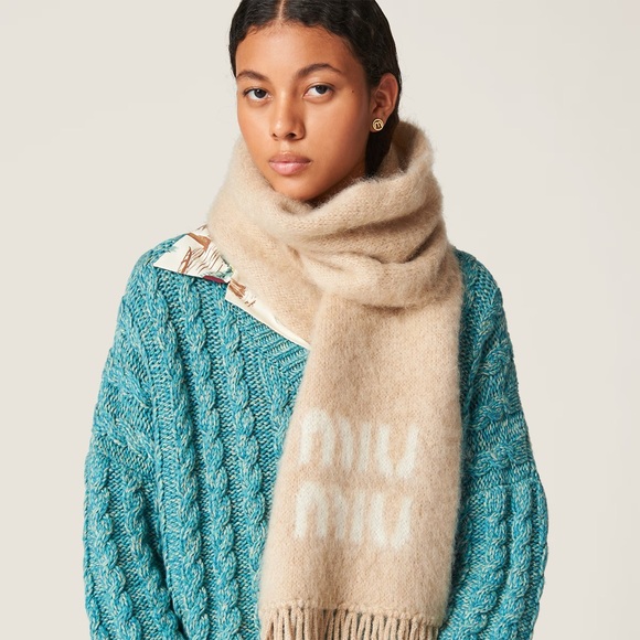 Miu Miu Beige Wool Scarf with Fringe - Picture 5 of 5